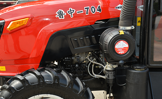 AG官网-704型拖拉机